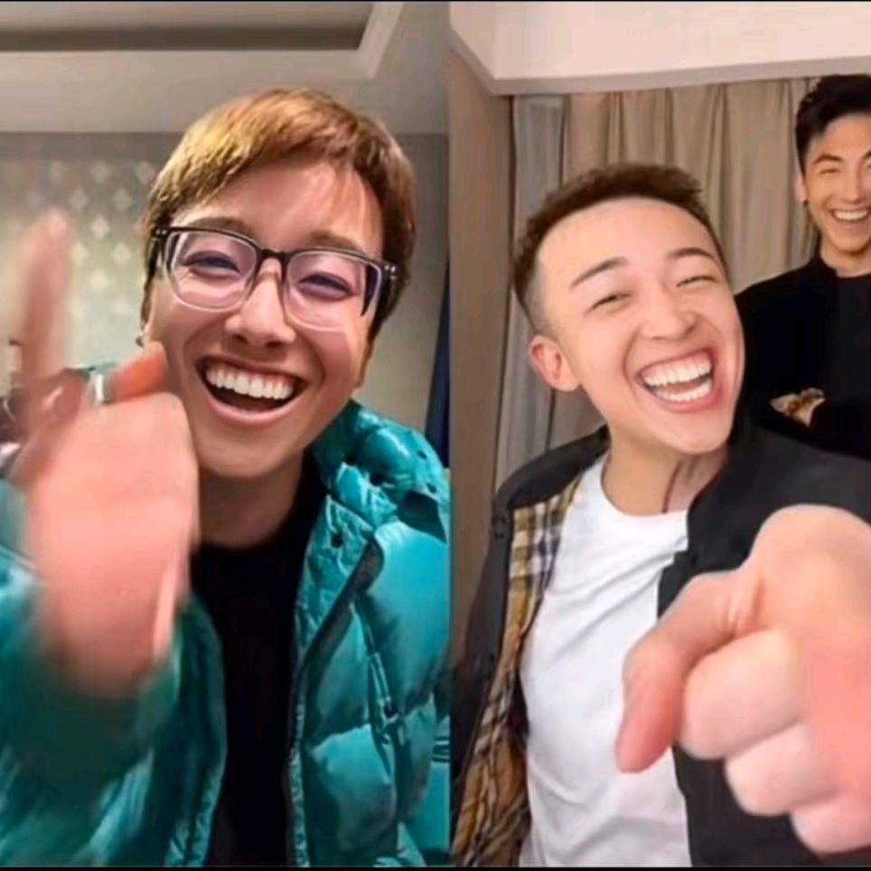 手握双雷踏云驹