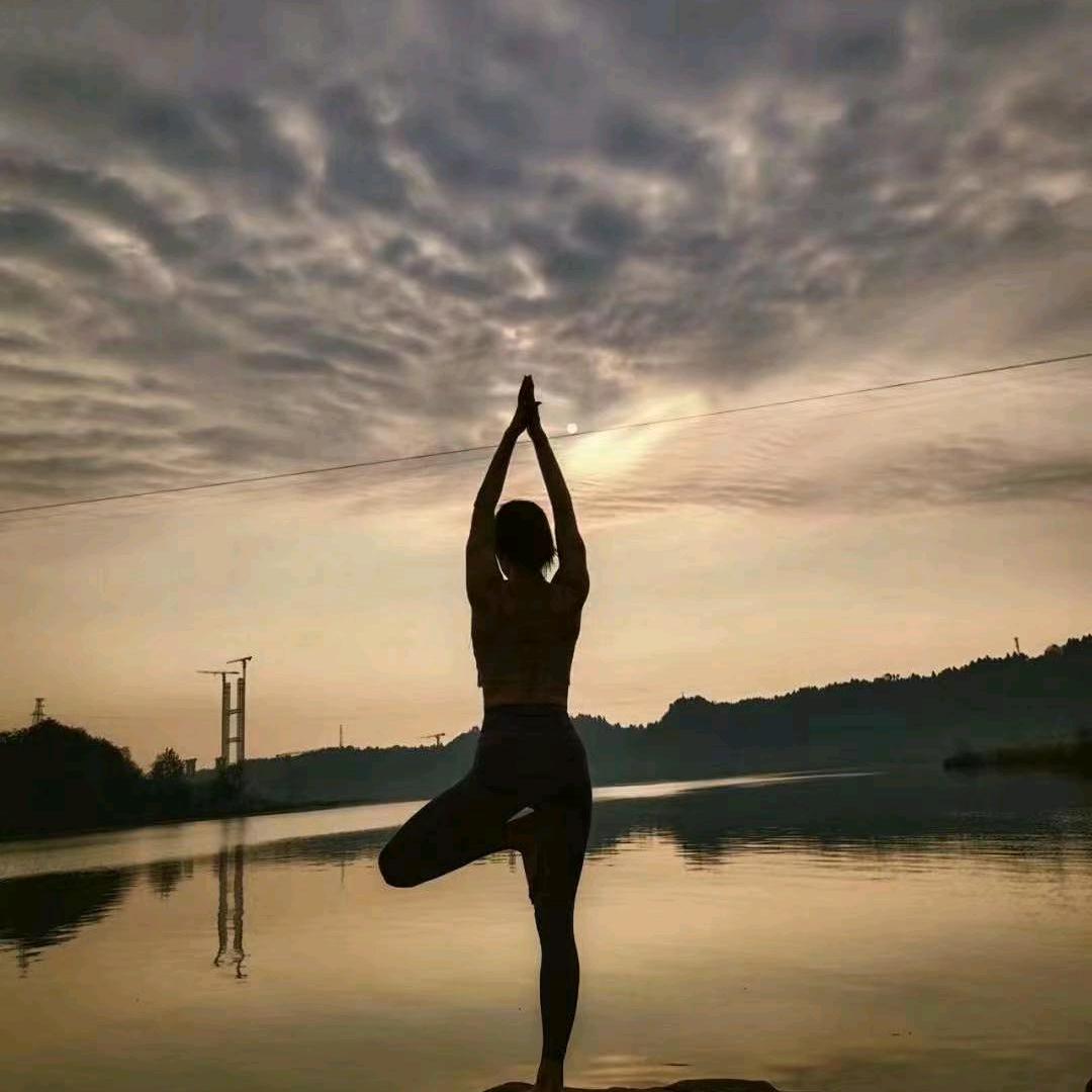 丑 丑