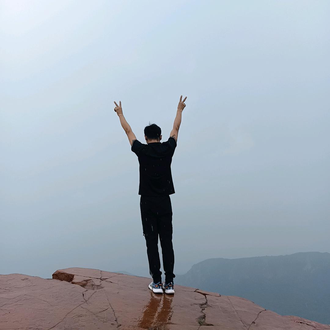 小邵哥哥｢ ⒏₂₃