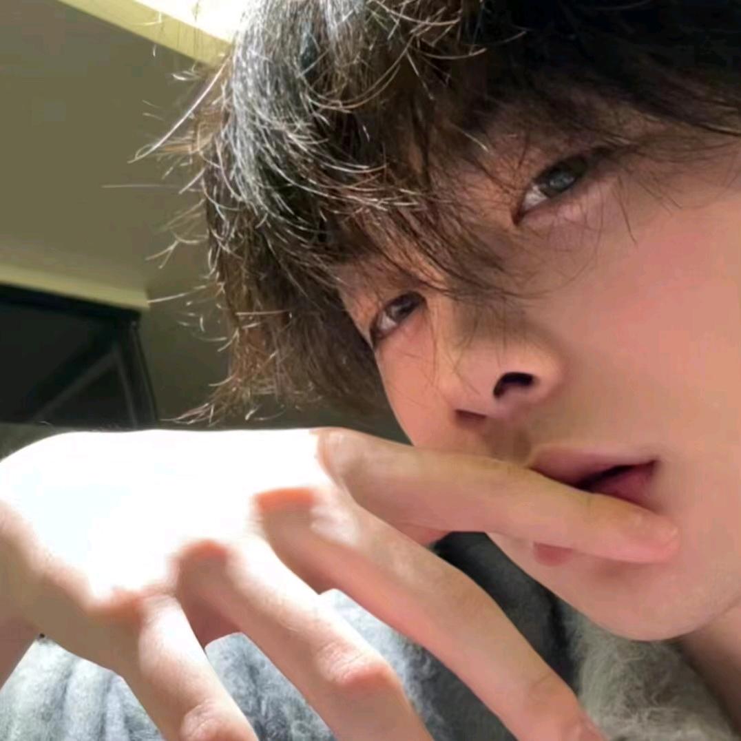 小卢爱听脱口秀