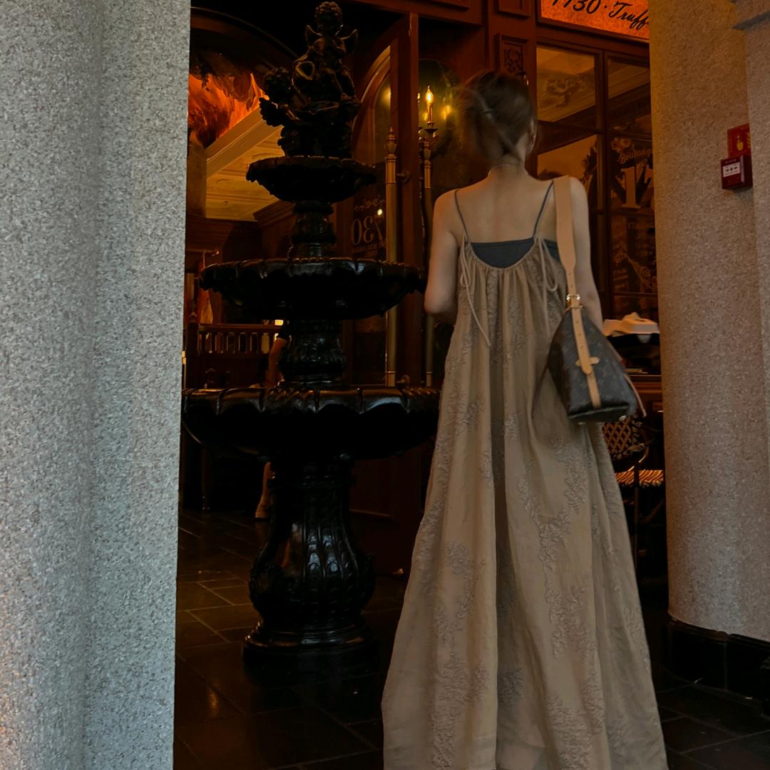 前排看客女装店