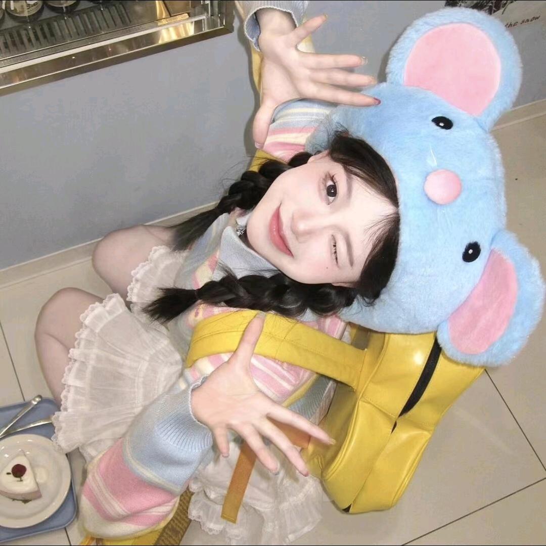 👻阿脆困了π