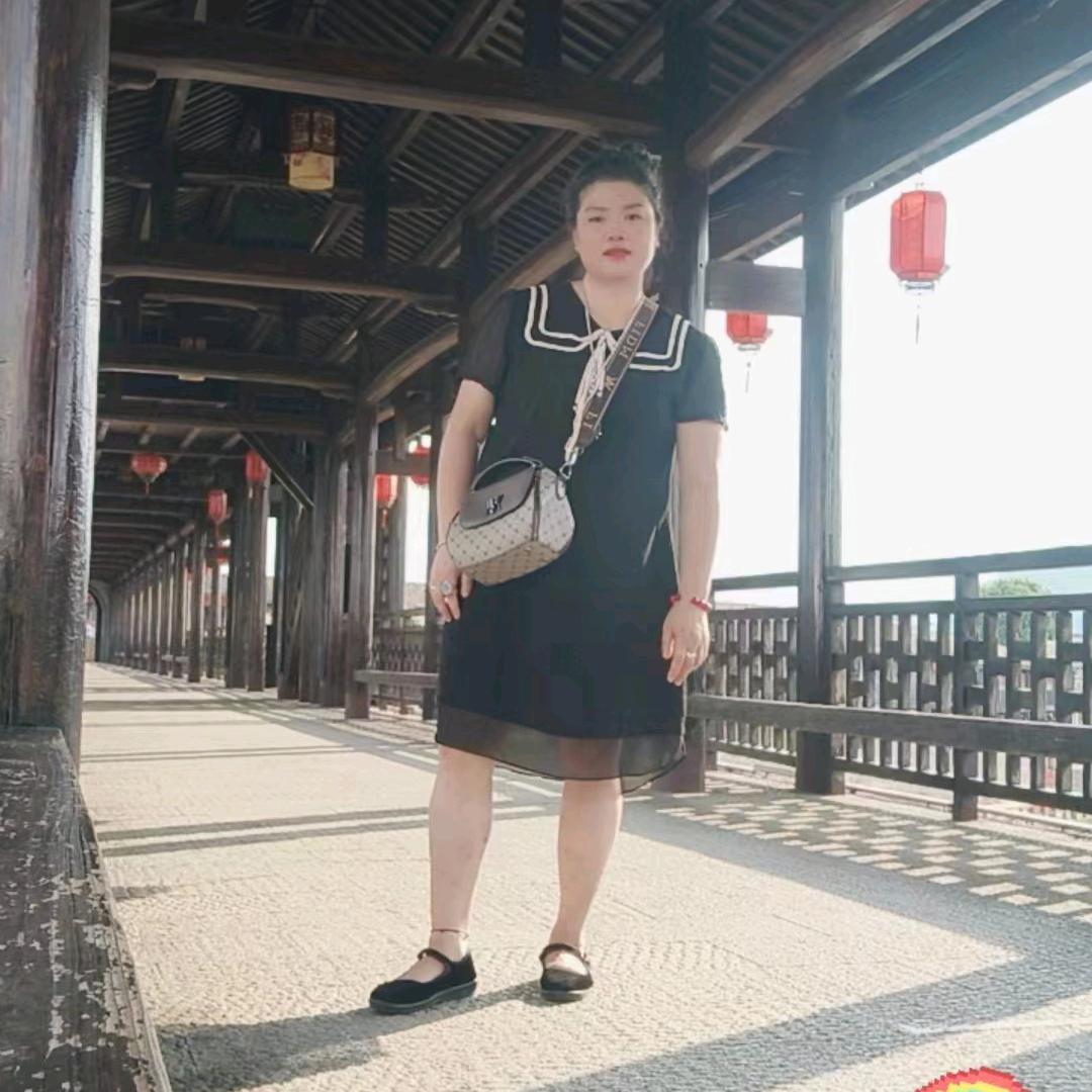 叶秋莲