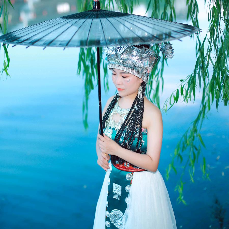.蔓蔓