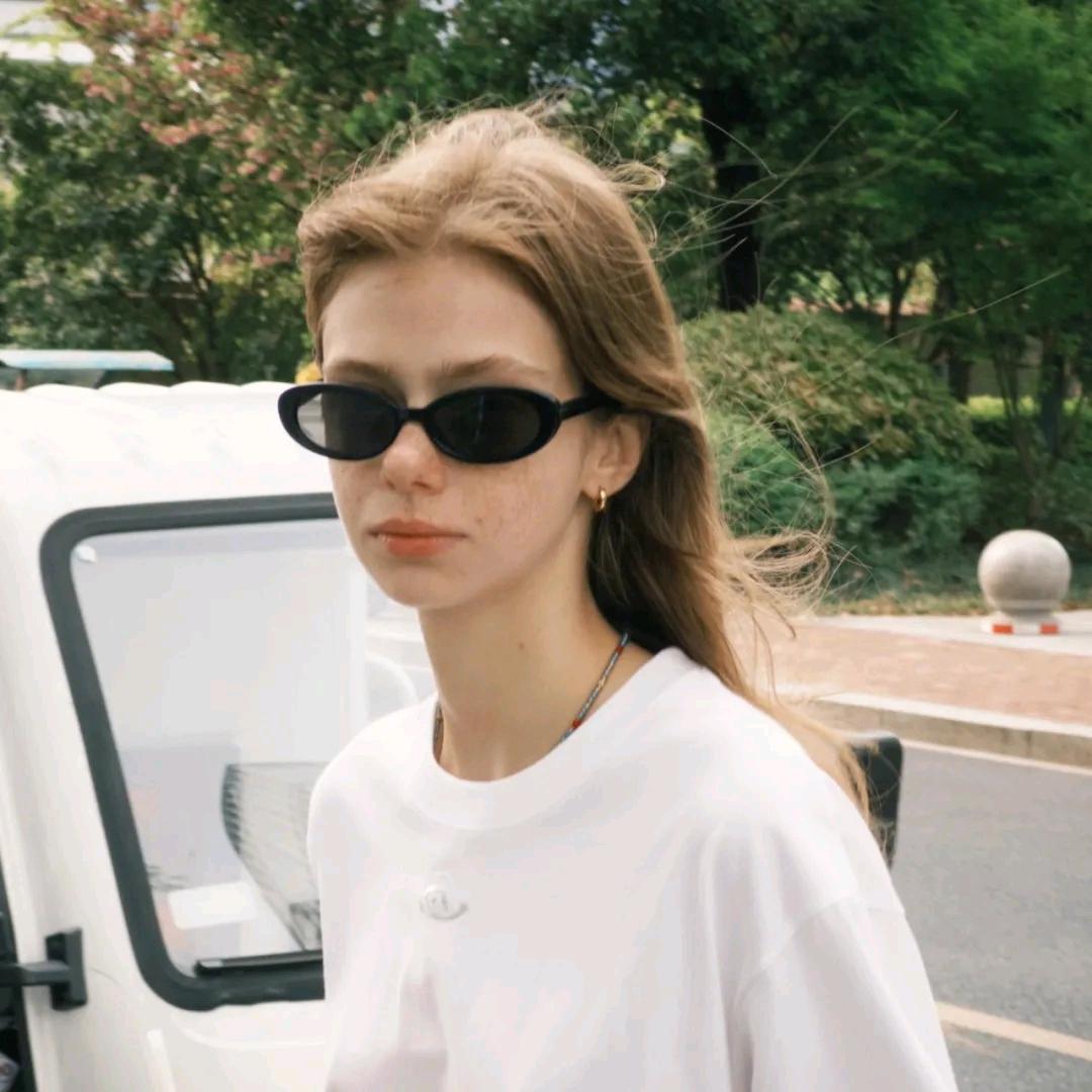 十八闲客 。   💎