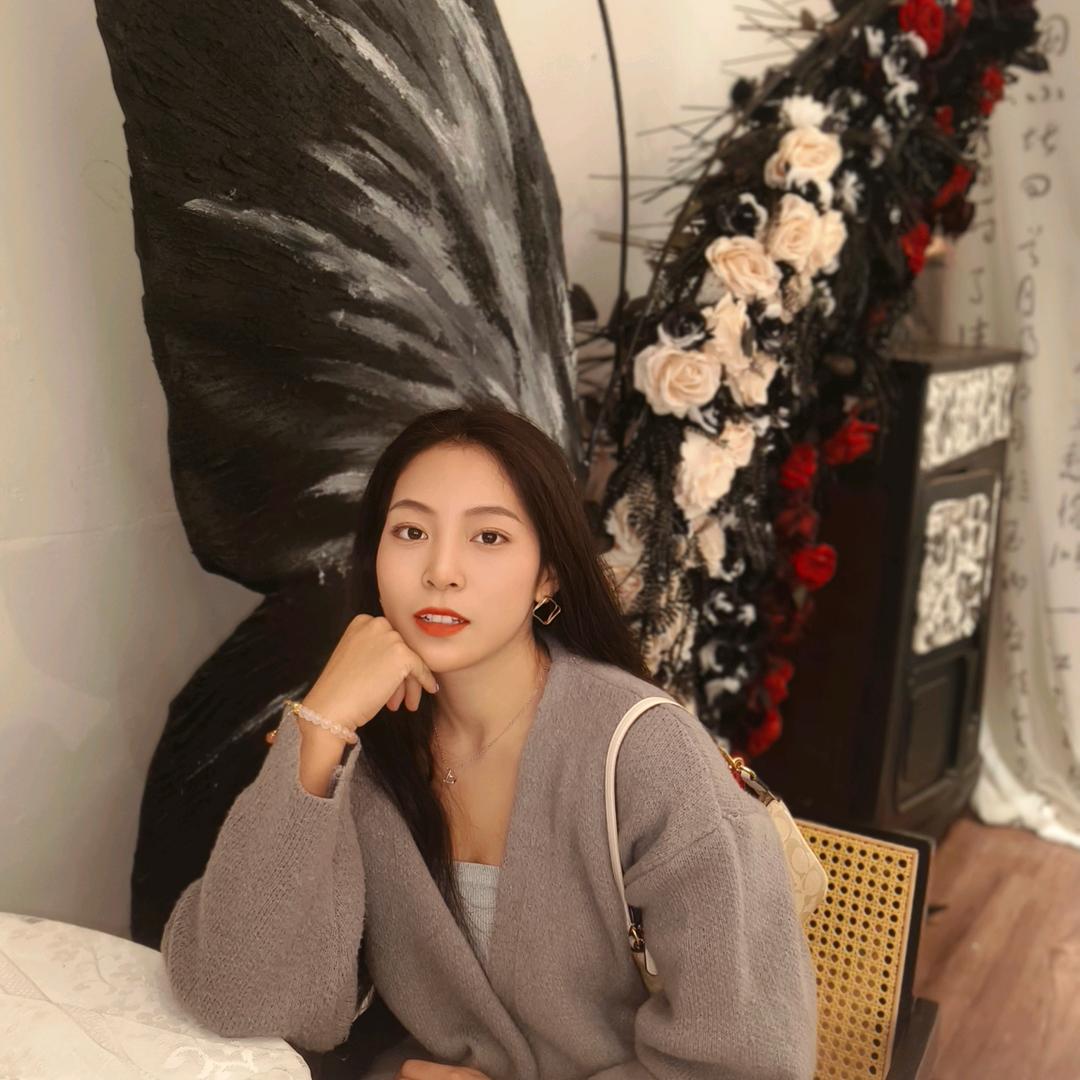 小郑有点胖