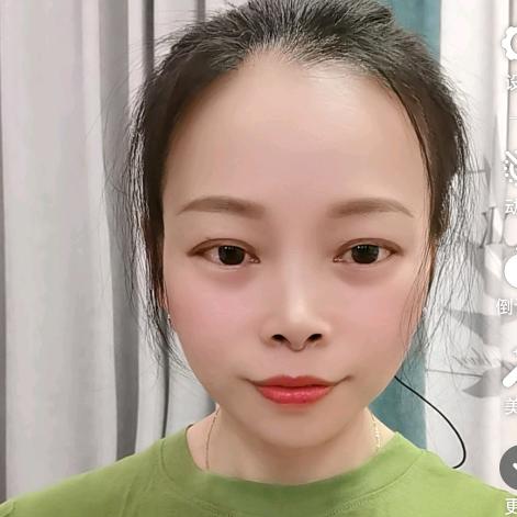 踏雪寻梅