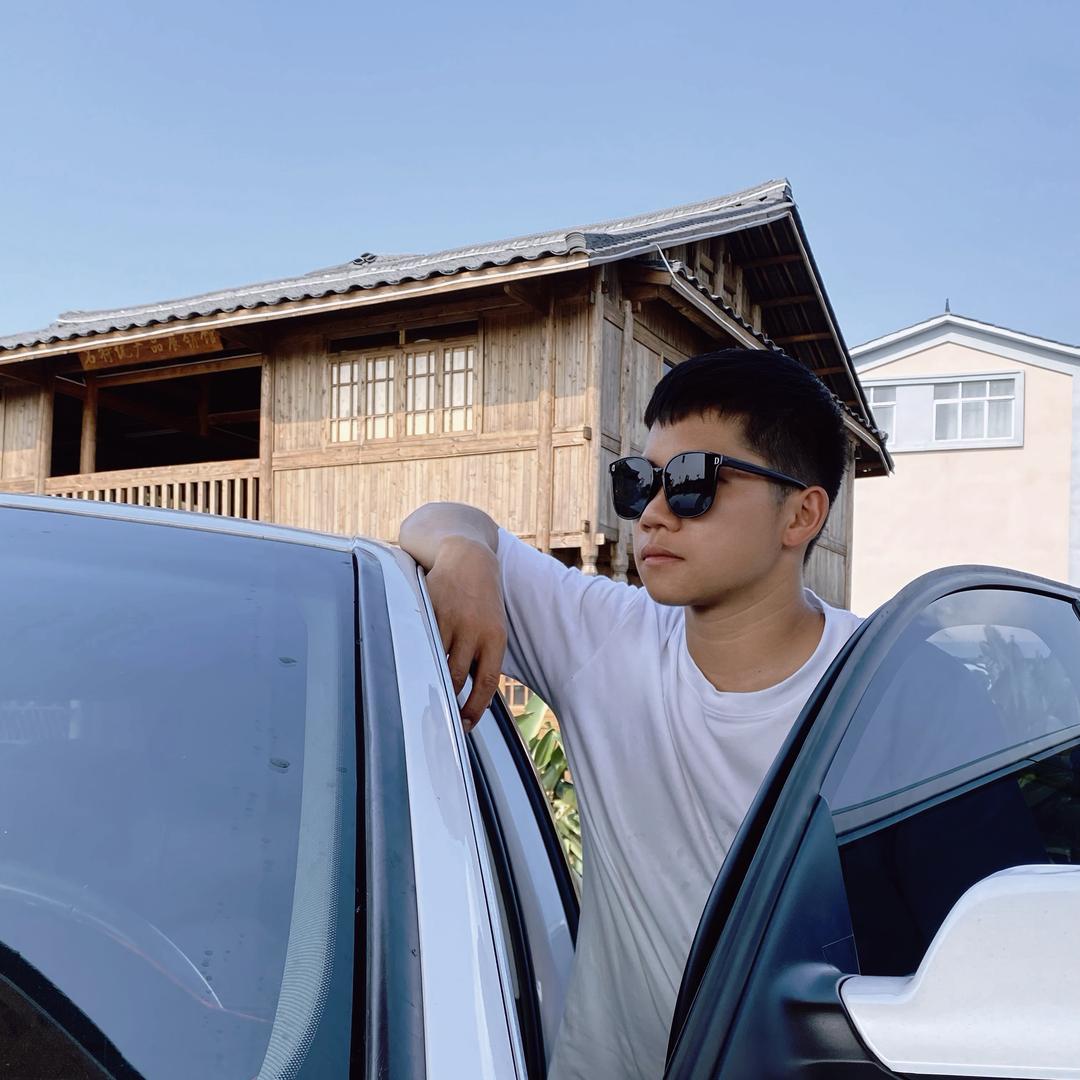 其实是只猪🐷🇨🇳