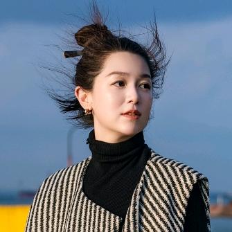 尤加莉(穿搭甄选)