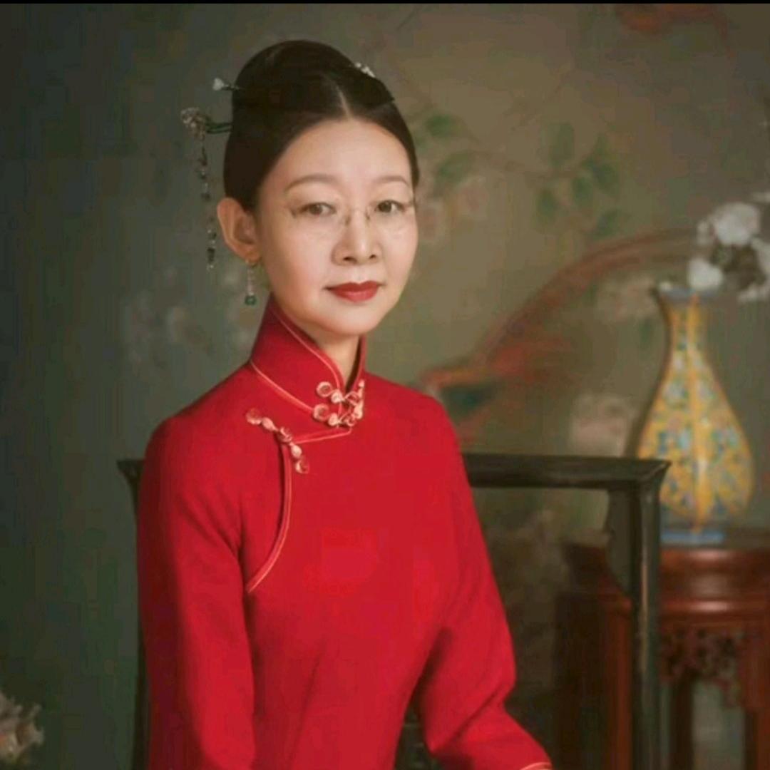 小梦《晚上19点30分开播》