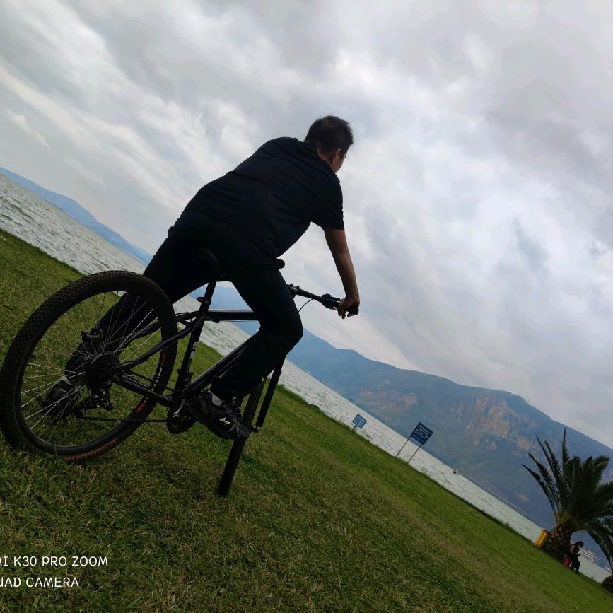 螺蛳湾小苹果女裤工厂店