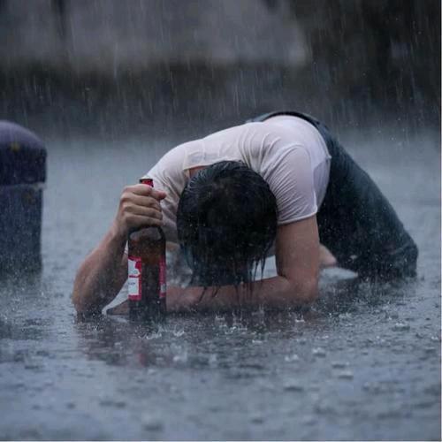 一个多情又无情的人