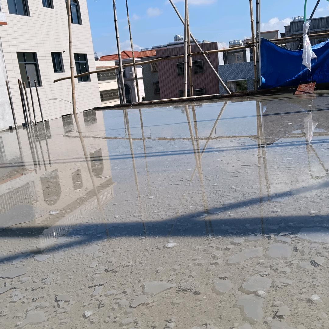 水