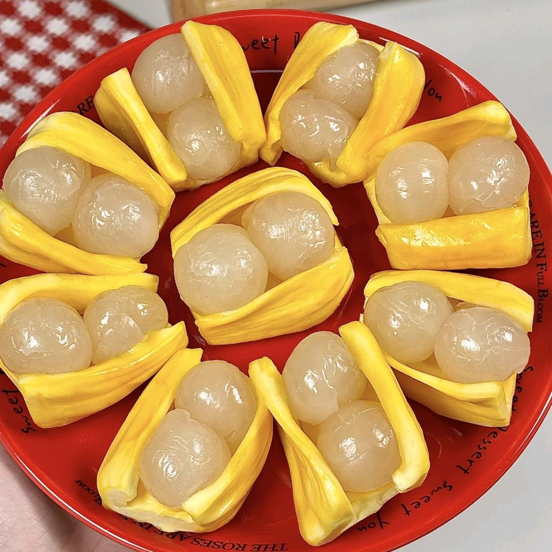 四季鲜果，大大美女