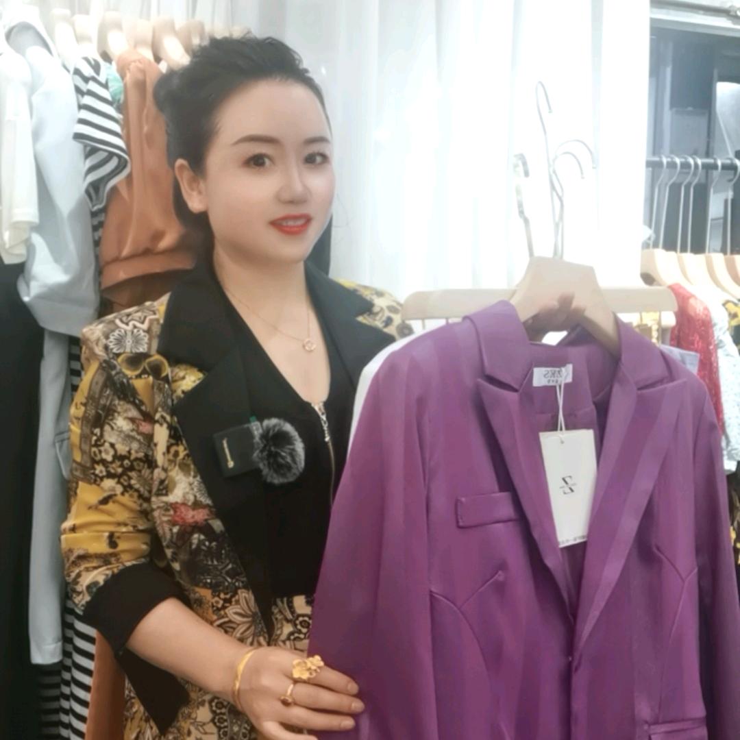非凡女人时装店