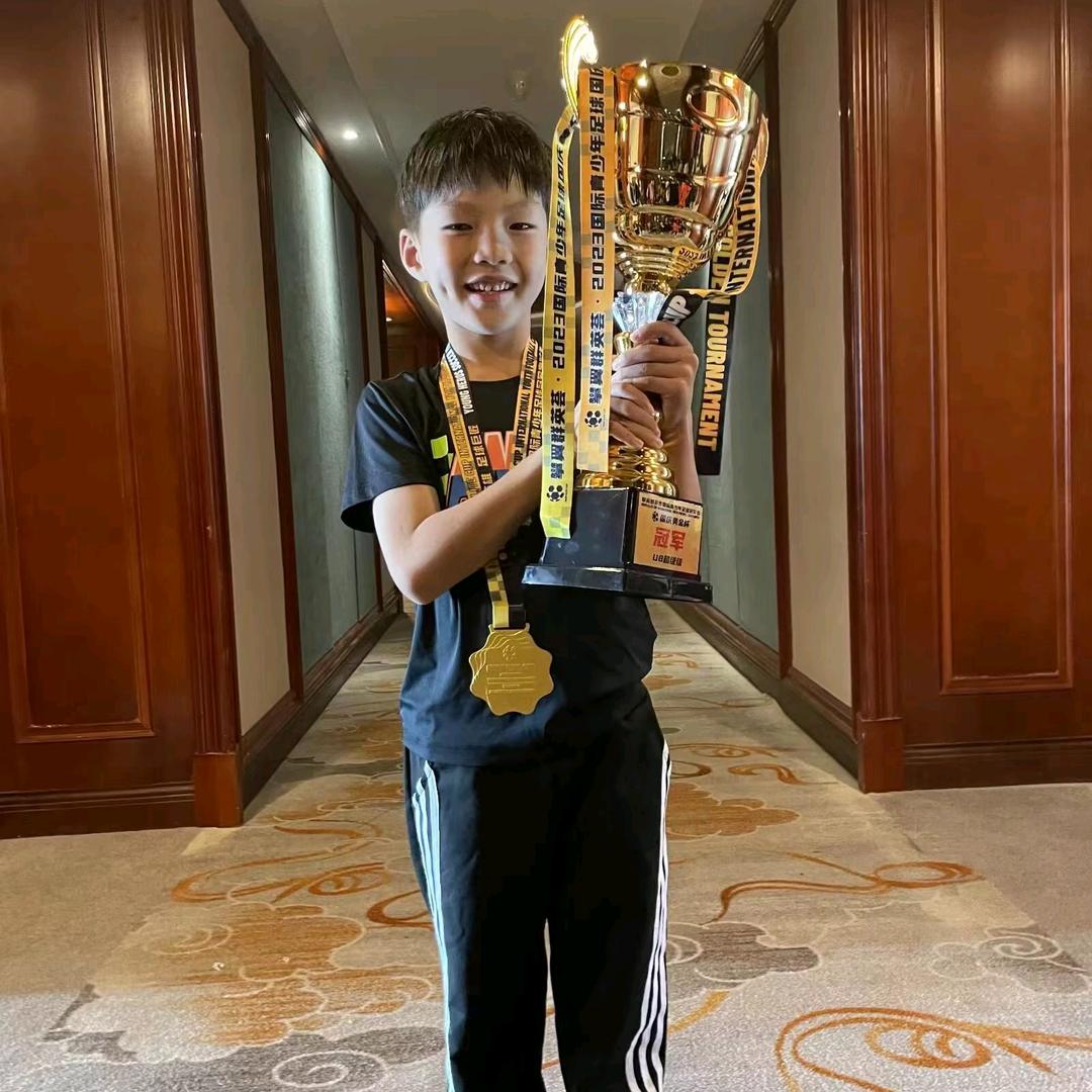 百川源源18号谭子轩2016