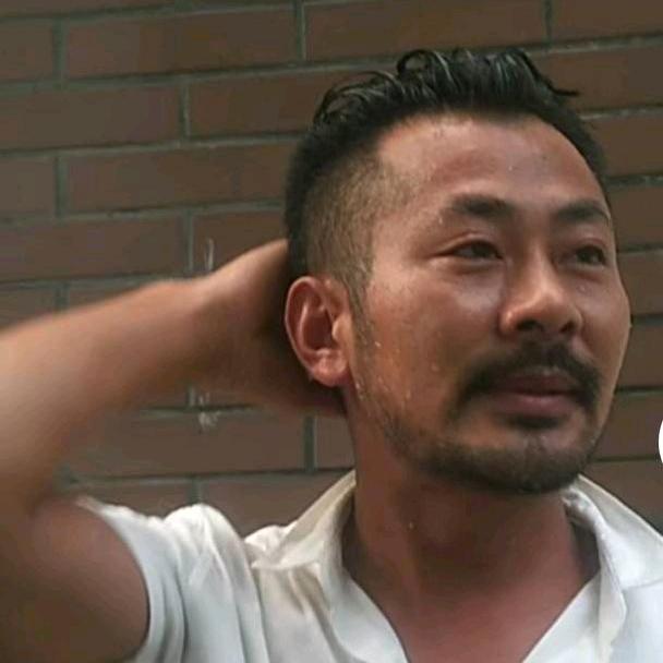 小黑哥