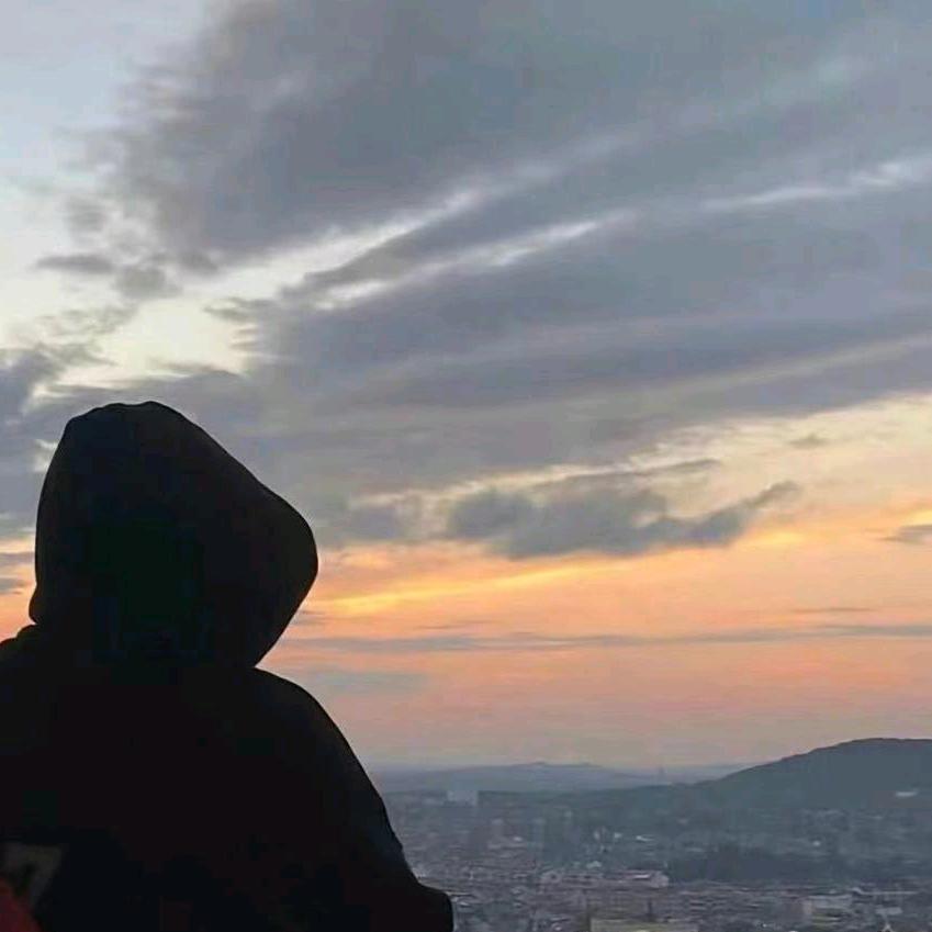 吃土豆长大的马铃薯．