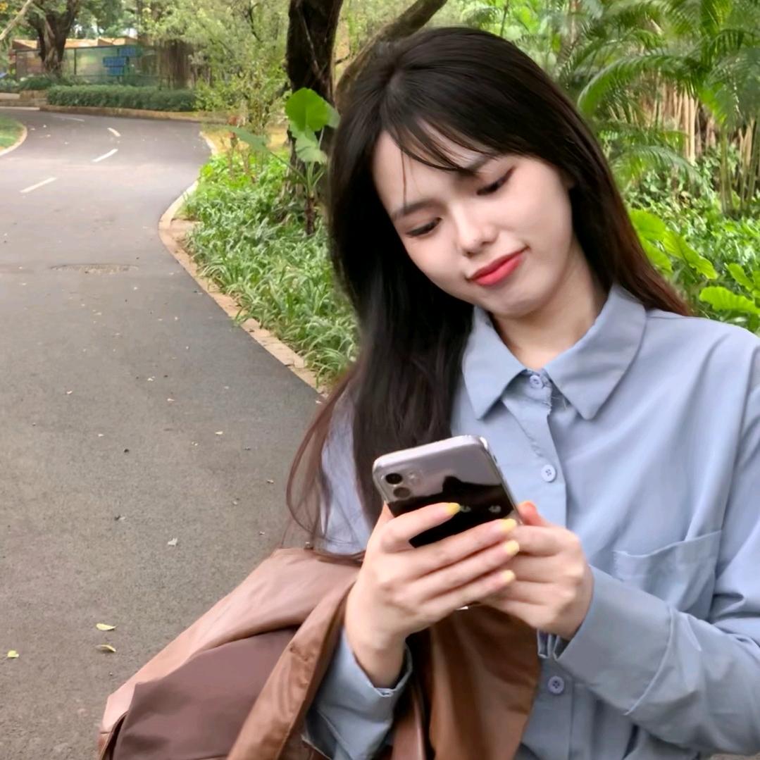 罗罗: