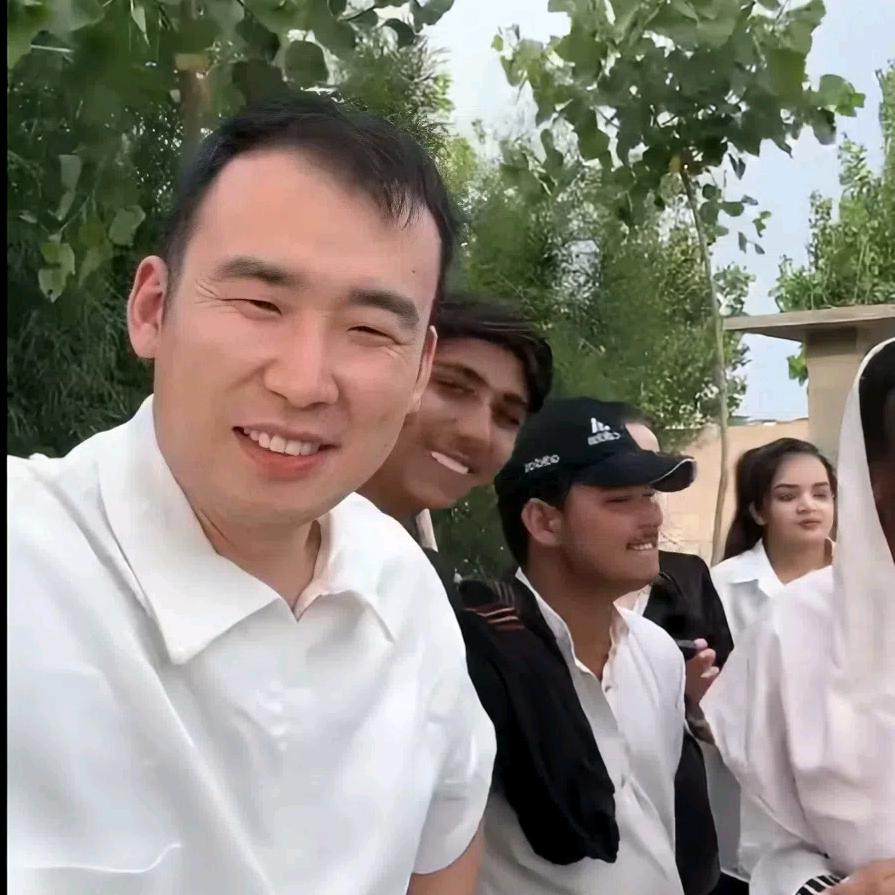 星光村巴铁小飞