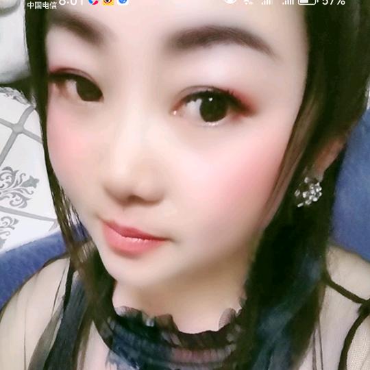 摆地摊的丽姐