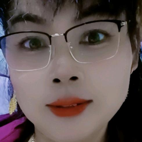 小唐是三个孩子的妈妈