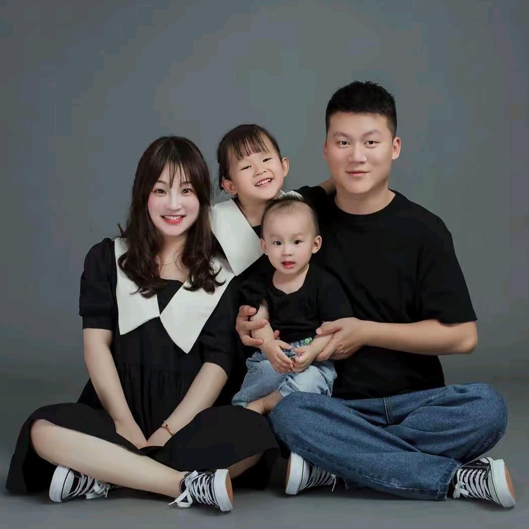 幸福养猪人阿明