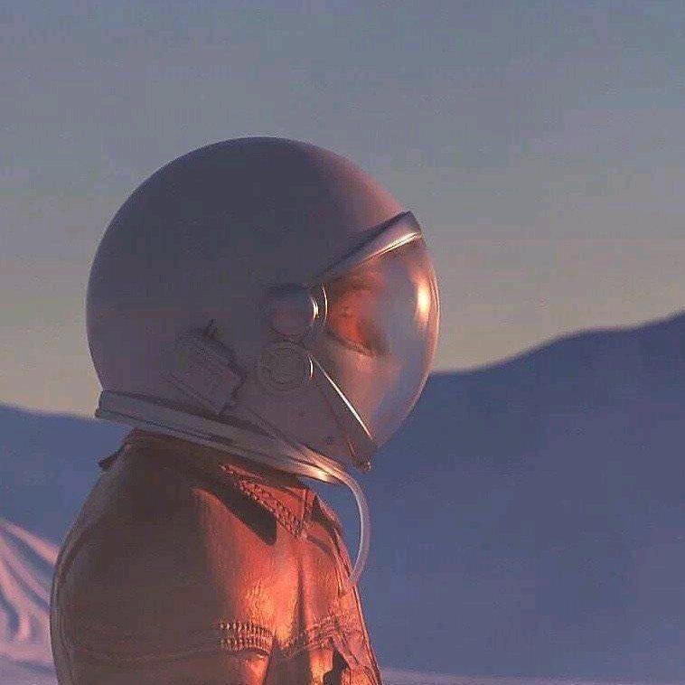 .......
