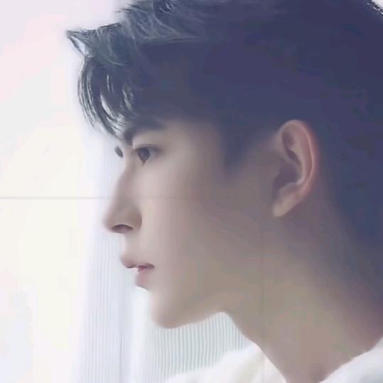前凸后翘💃臣妾做不到( ˘ ³˘)