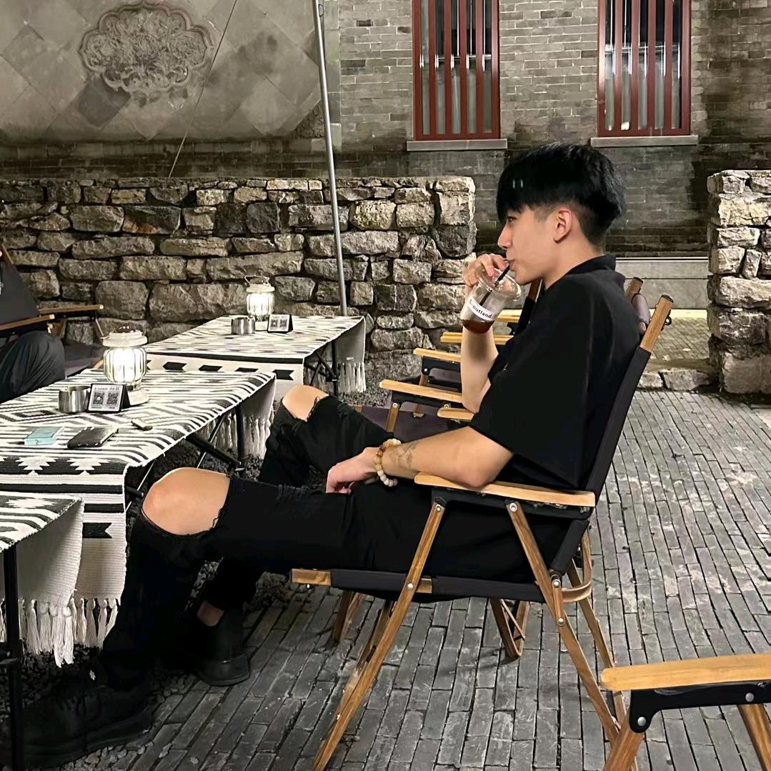 二弟是个霸王龙