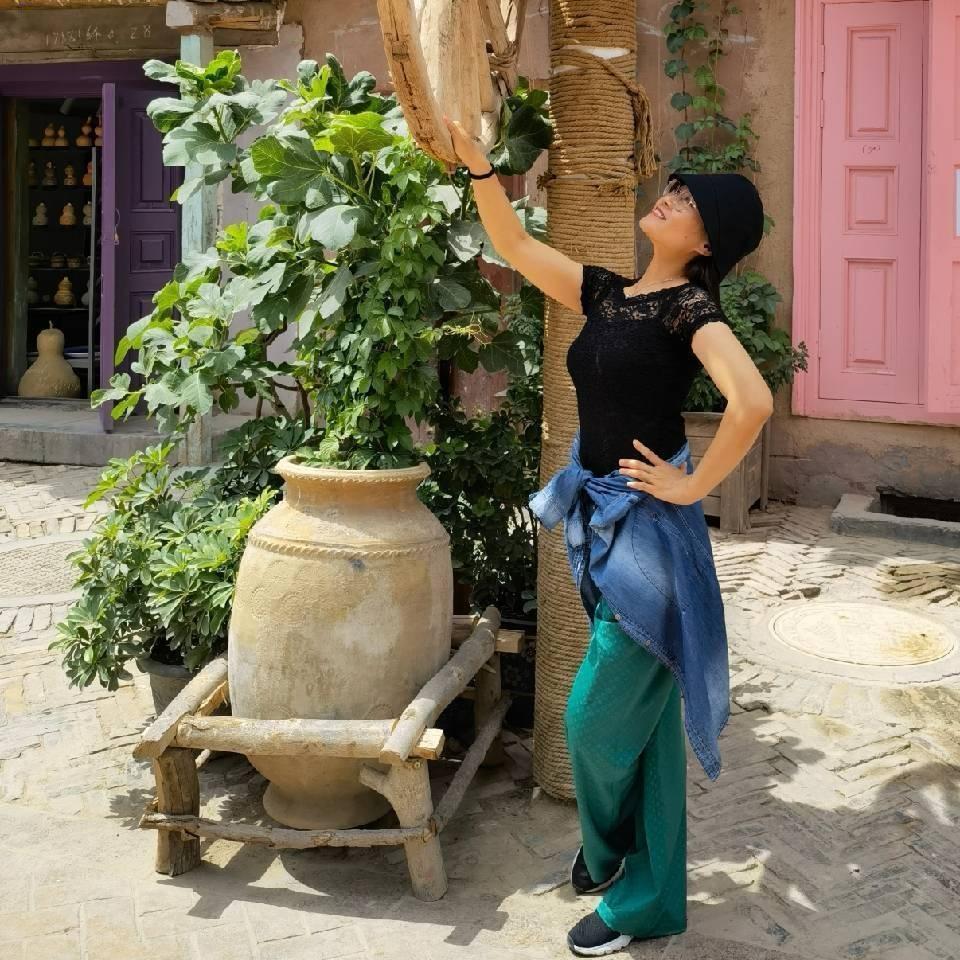 浙江古丽 ⋆ 燕