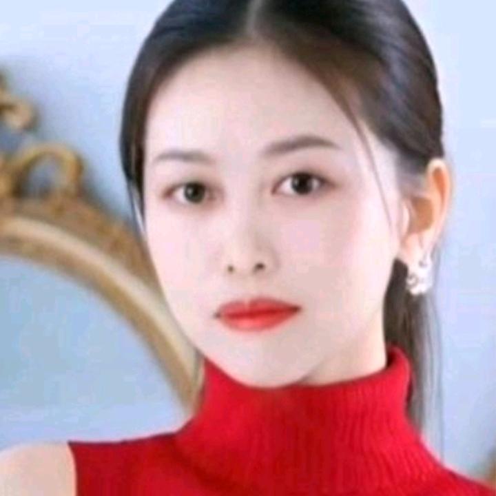 依依