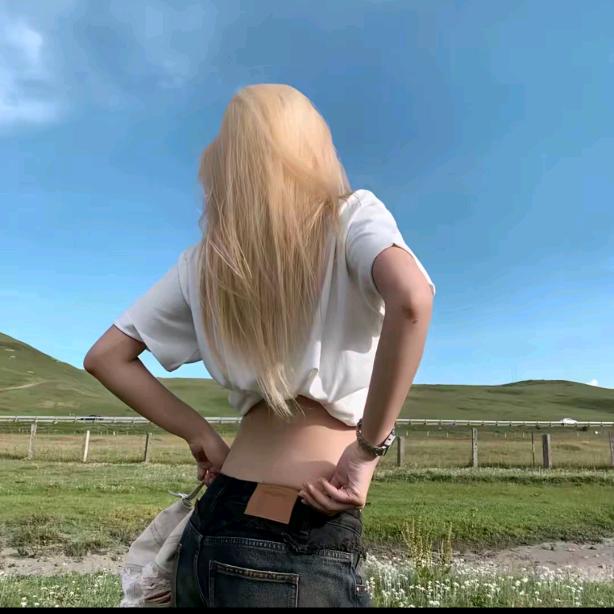 QQ.