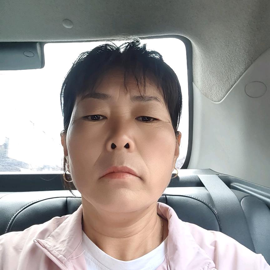 杨光草莓釆摘园。欢迎采摘草莓