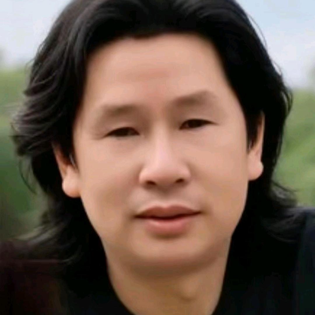 国家一级美术师曾山倚