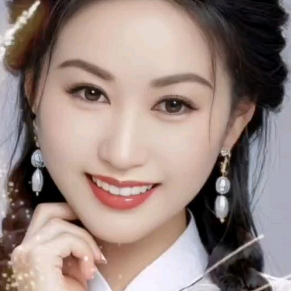 千变女王！！！
