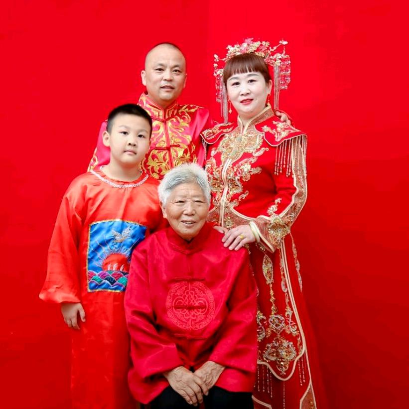 😄🌹❤️幸福一家人平安❤️🌹😄