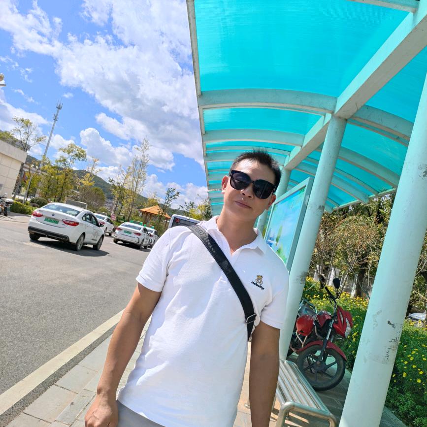 杰哥(手可摘星辰)