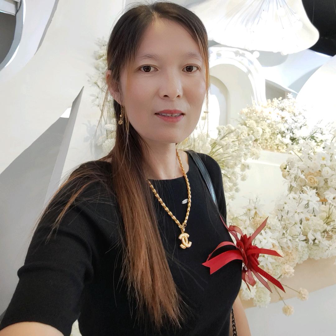 清香葡萄🍇草莓xiang卡友之家快餐