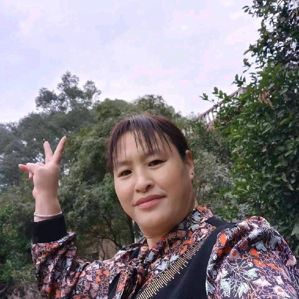 小梳，一名来自河南点聊天主播