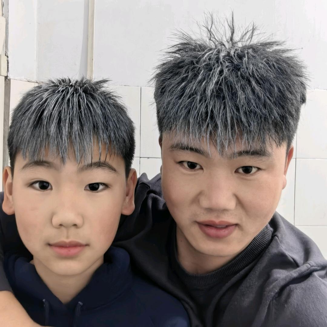 窗户   安装  小团队