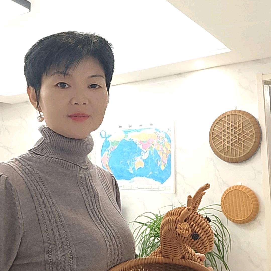 宝姐在努力晚上7:50开播