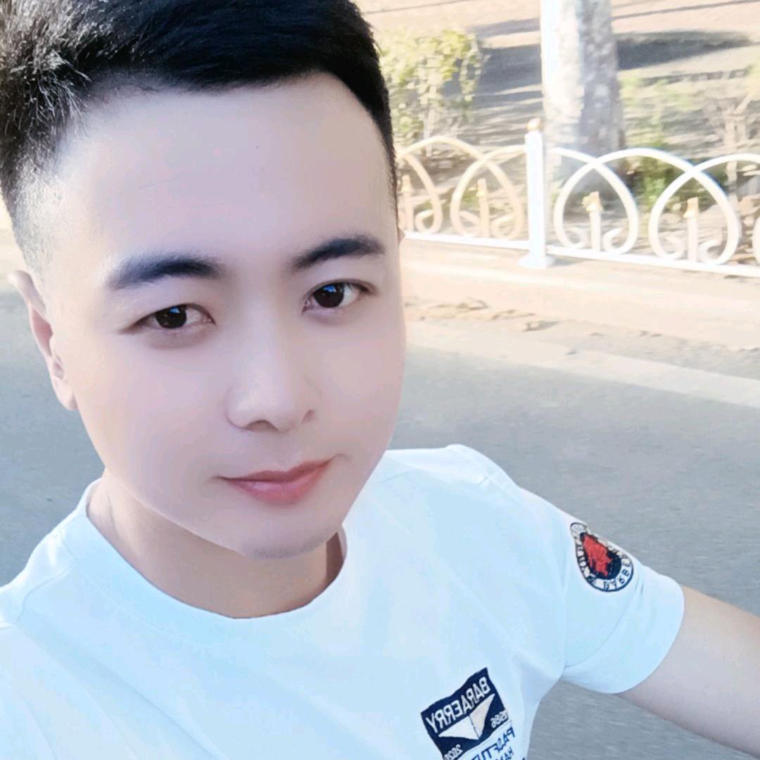 红唇爱上烟^&^