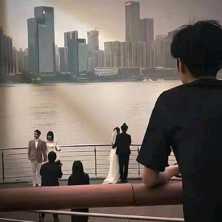 张得帅.
