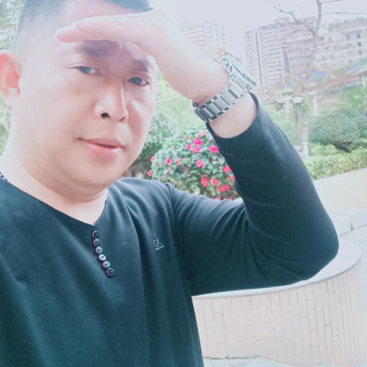 戴氏成哥！兔年吉祥。