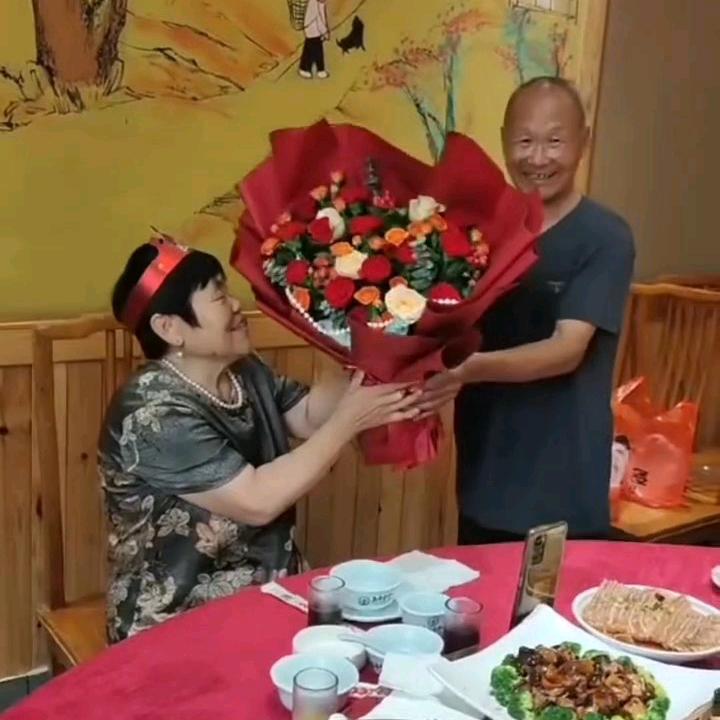 快乐朱姐