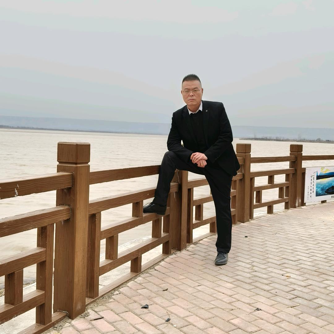 杨波