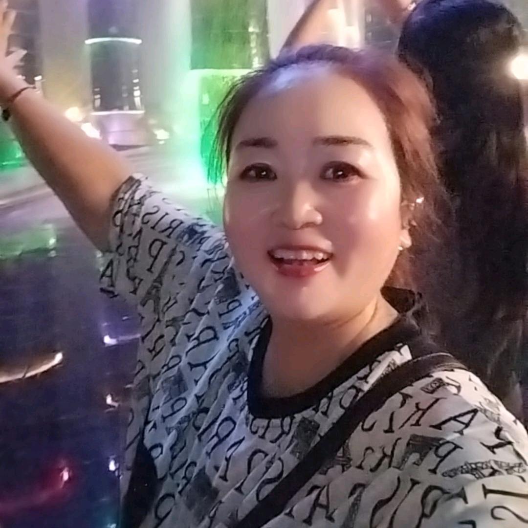踮起脚尖、靠近阳光