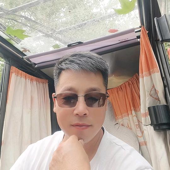 西安草滩四路音乐广场歌手团队