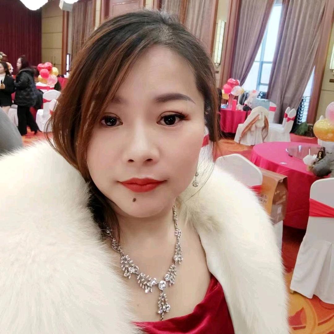 好吃贪耍的芳妹儿